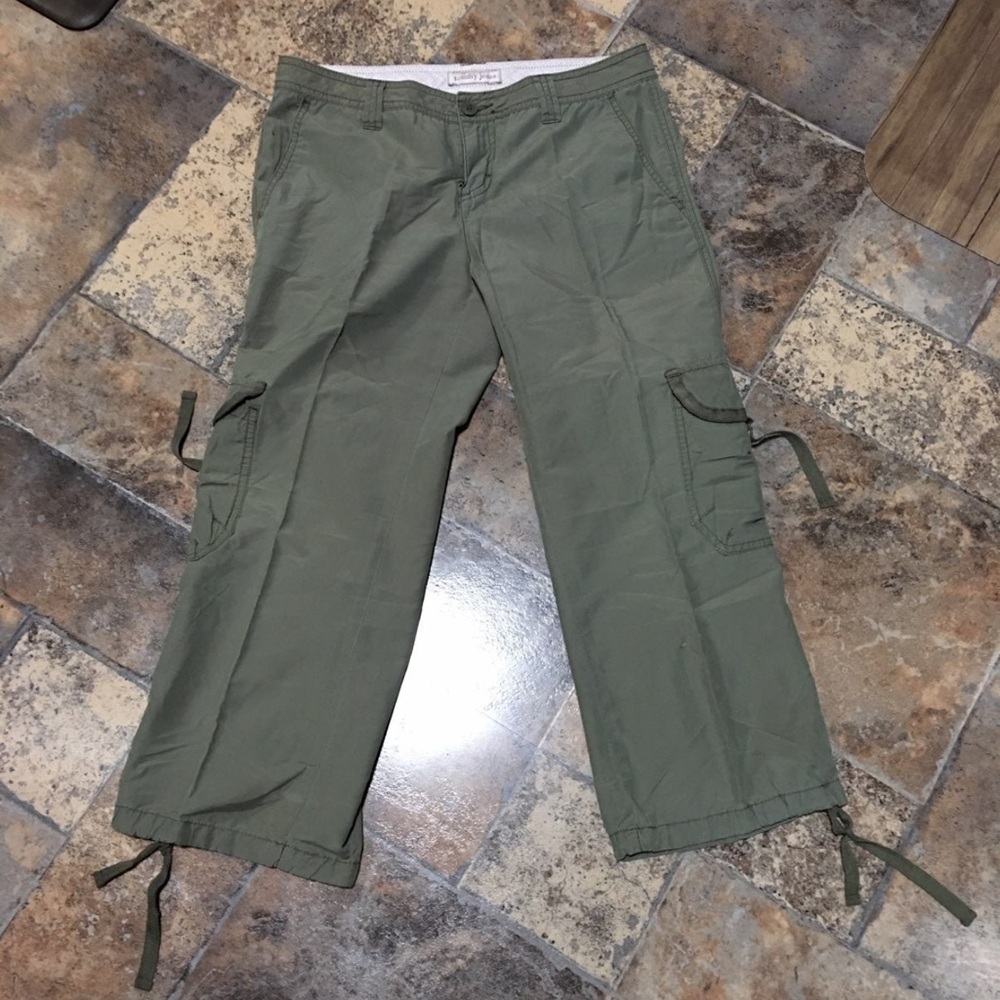 Pants Tommy Hilfiger capri juniors size 5 euc